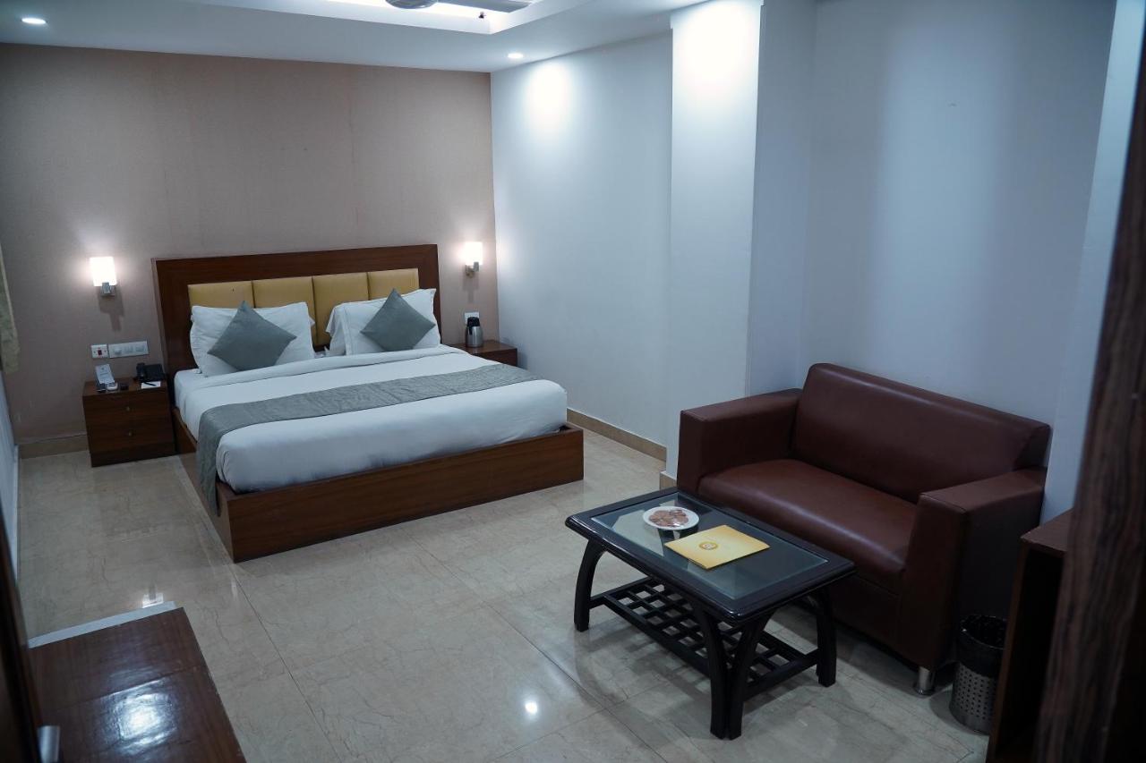 The Lohmod Hotel - Near Delhi Airport New Delhi Exterior photo