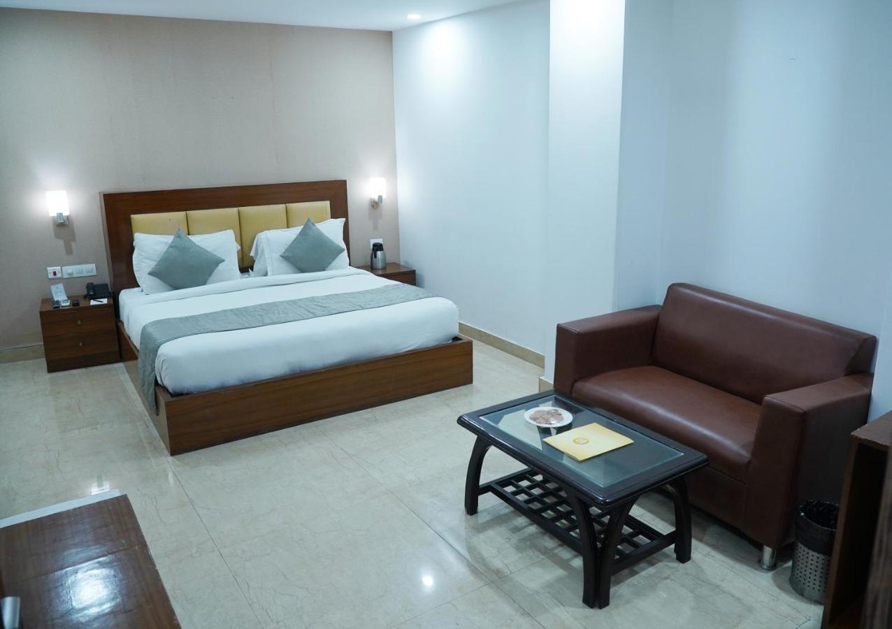 The Lohmod Hotel - Near Delhi Airport New Delhi Exterior photo