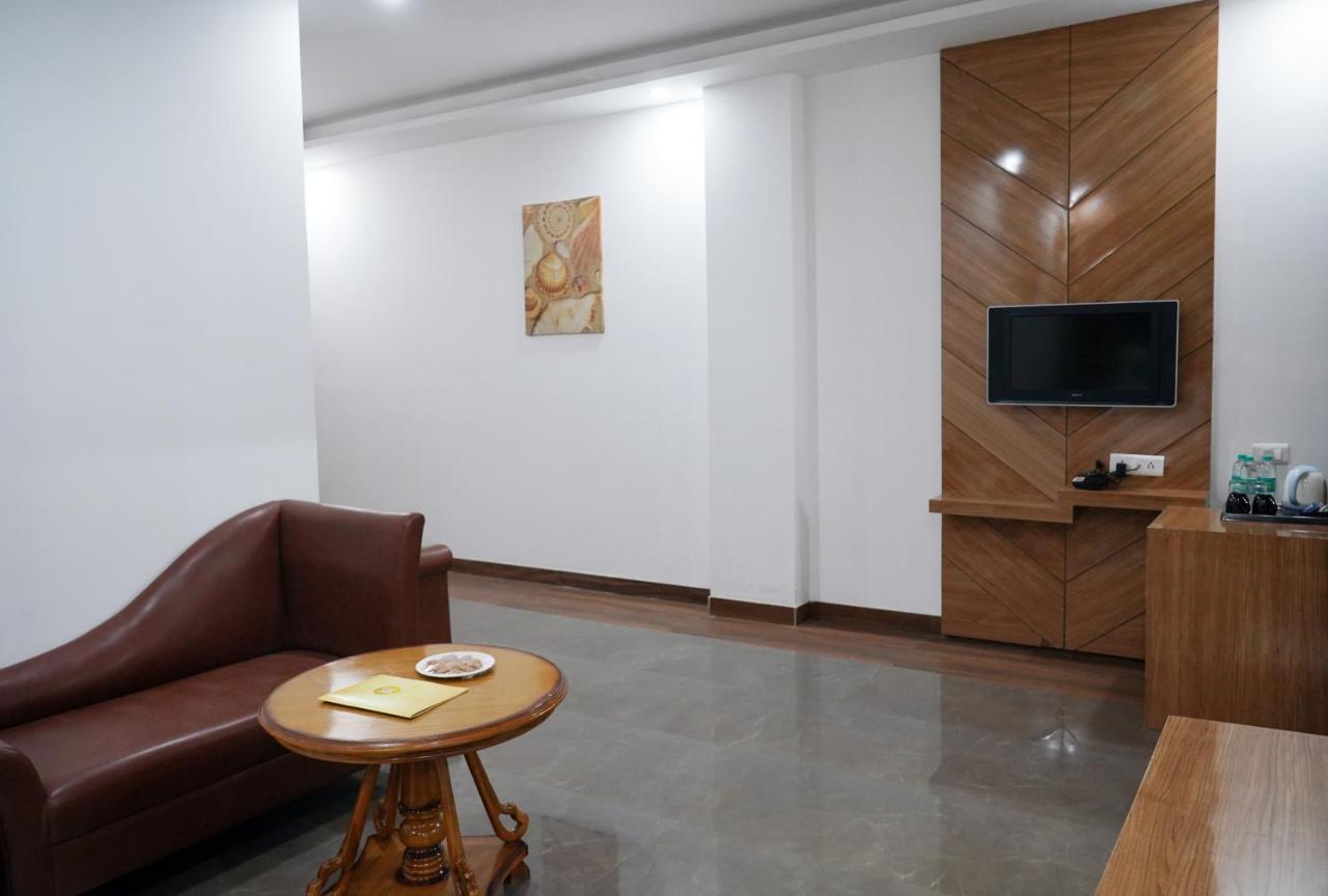 The Lohmod Hotel - Near Delhi Airport New Delhi Exterior photo