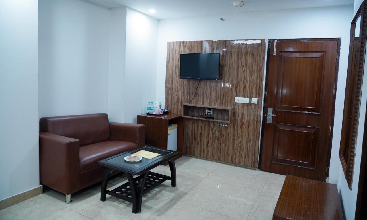 The Lohmod Hotel - Near Delhi Airport New Delhi Exterior photo