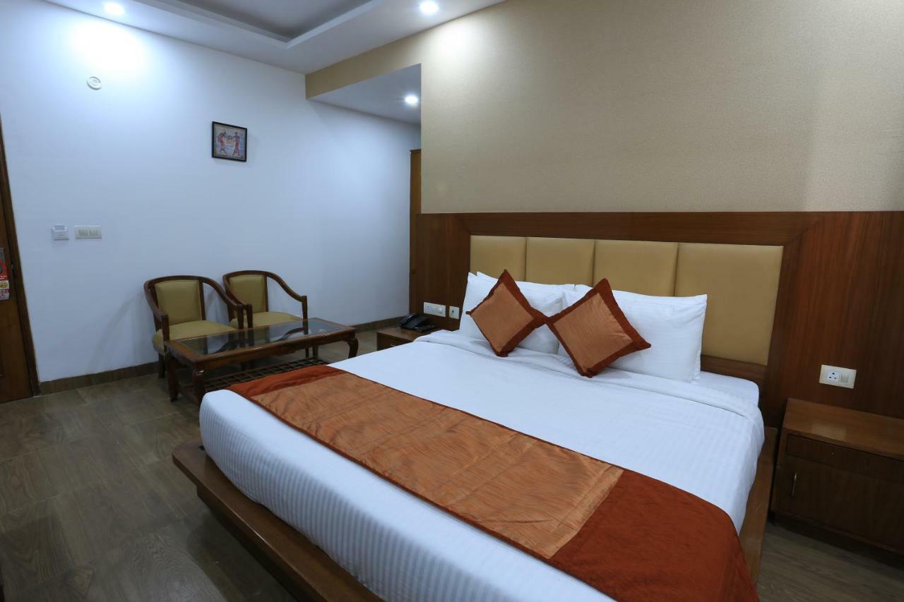 The Lohmod Hotel - Near Delhi Airport New Delhi Exterior photo