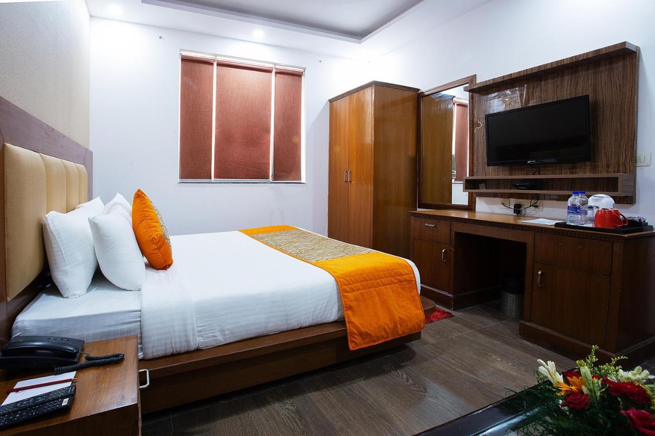 The Lohmod Hotel - Near Delhi Airport New Delhi Exterior photo