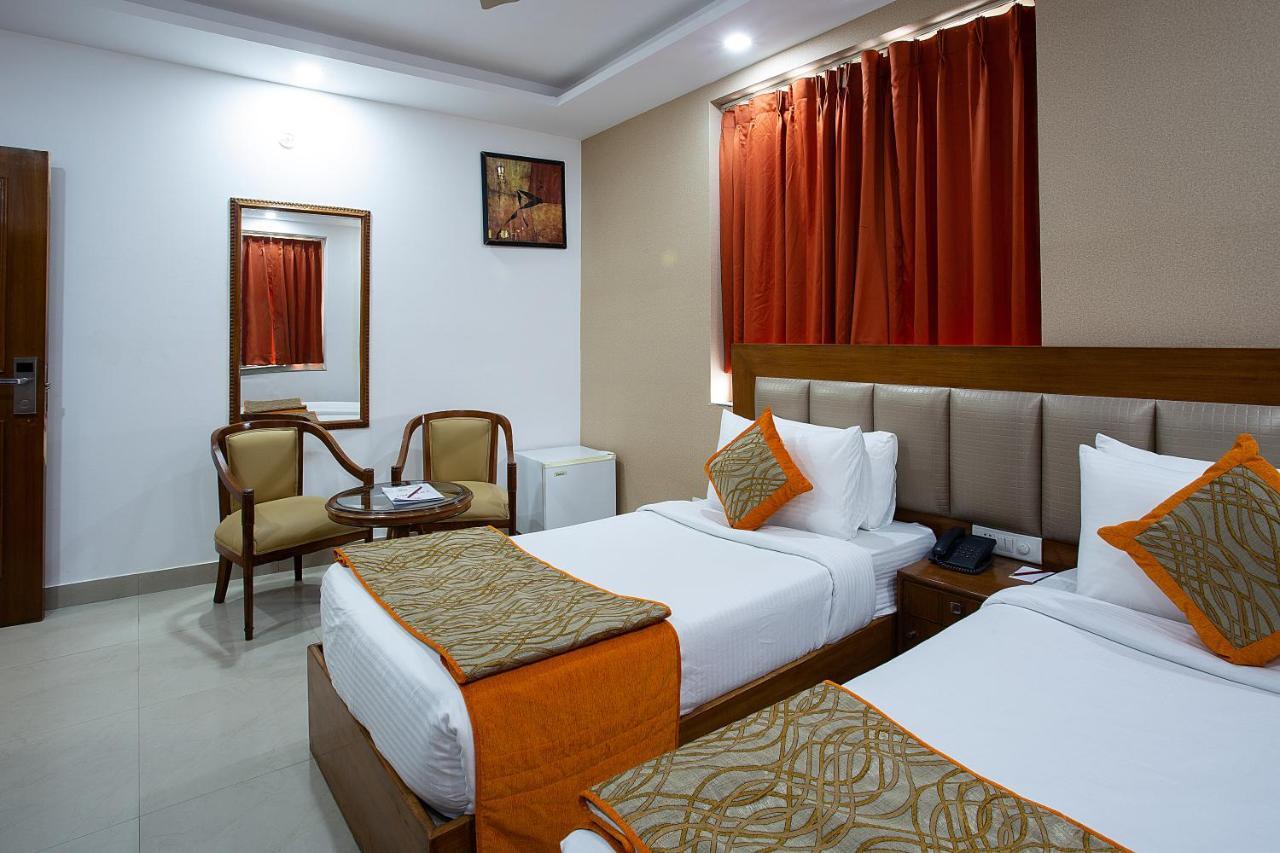 The Lohmod Hotel - Near Delhi Airport New Delhi Exterior photo